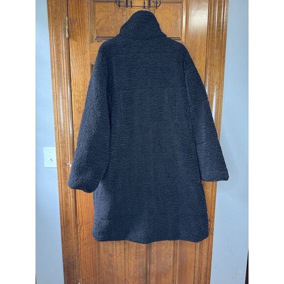 Levi's women's Long Length Patchwork Quilted Teddy Coat Black Size MEDIUM - Picture 7 of 9